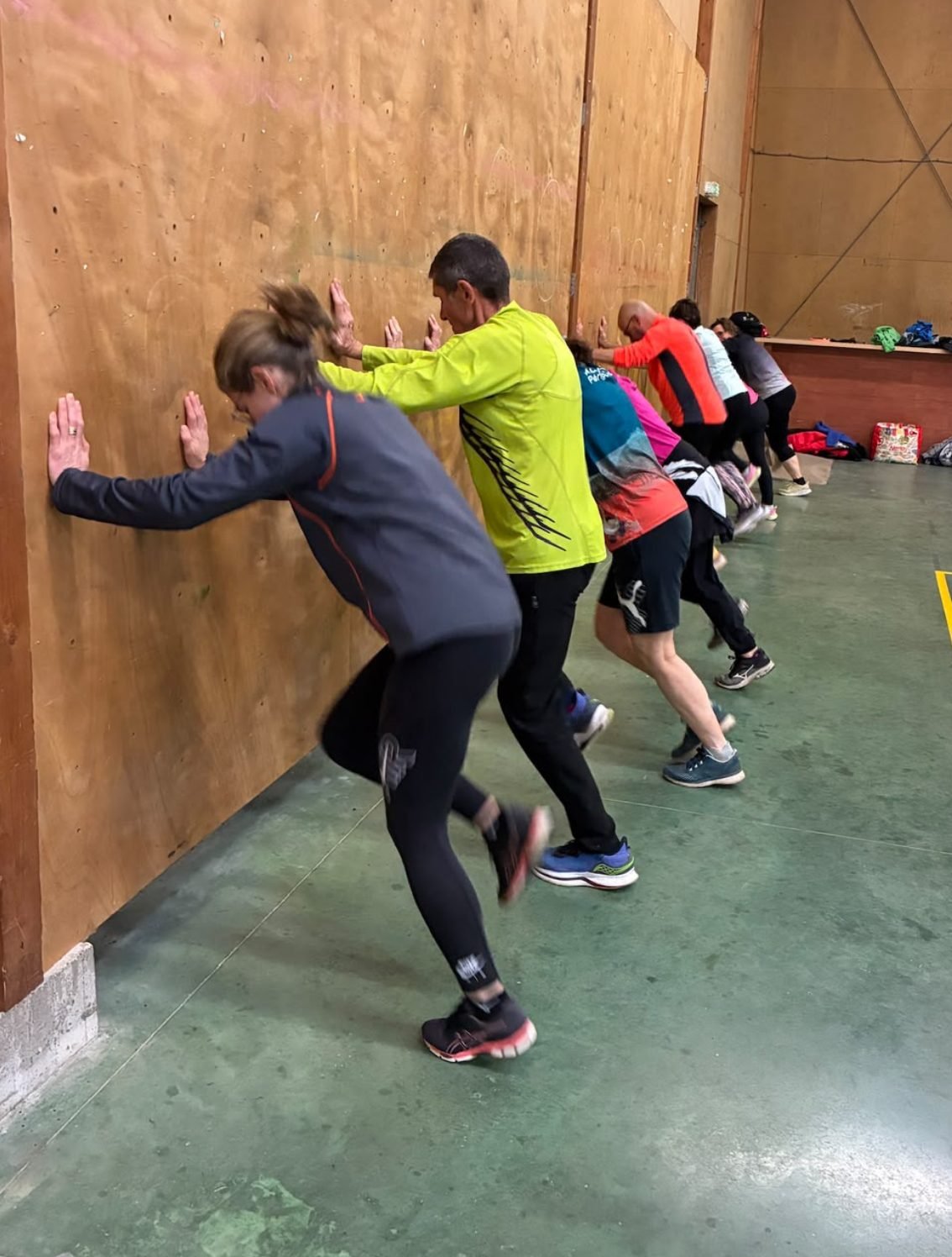 Groupe en séance de remise en forme au Bergerac Athlétique Club